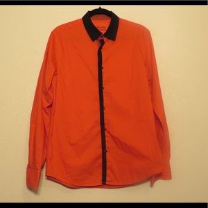 💡Men’s Red Guess Button up Size Medium